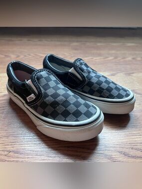 Vans Kids Slip-On Checkerboard Sneakers - Black and Gray size 11